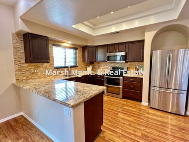 Building Photo - Gorgeous 2 story, 2 bedroom condo~Pointe Resort Condo Tapatio Cliffs! &#40;Gated&#41;