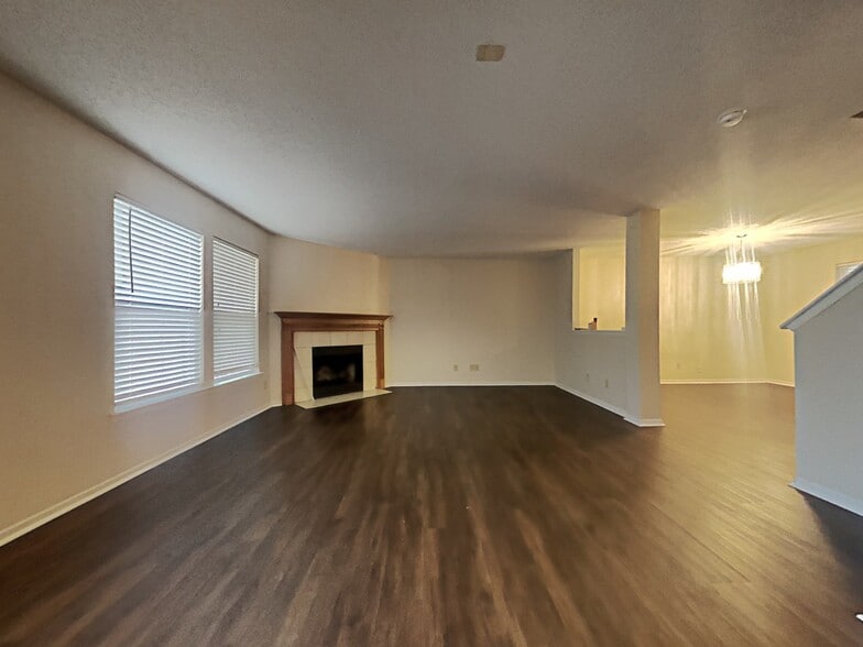 Building Photo - 6886 Merritt Ridge Way