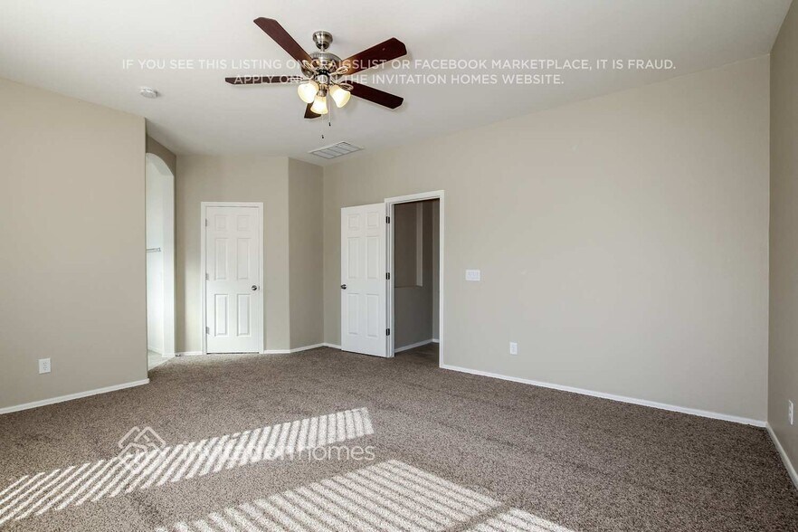 Building Photo - 12371 W Sherman St