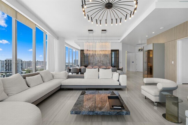 Building Photo - 17901 Collins Ave