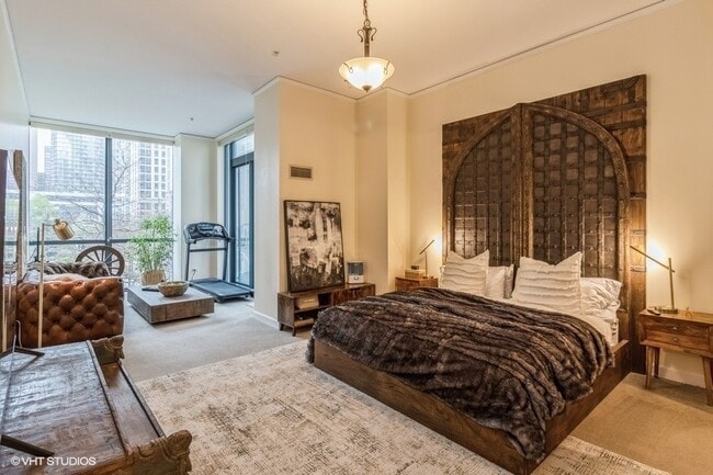 Building Photo - 201 N Westshore Dr