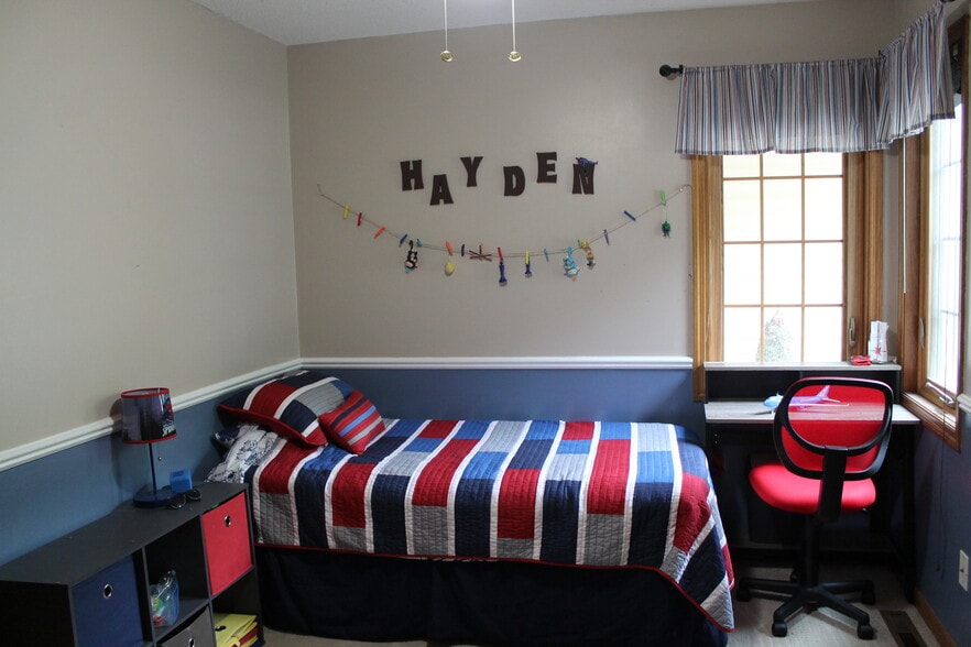 Building Photo - 1291 Lake Susan Hills Dr