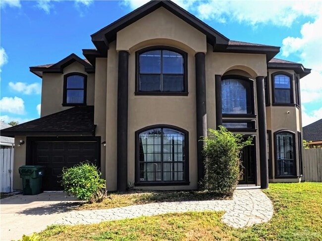 Primary Photo - 808 Hummingbird Ave