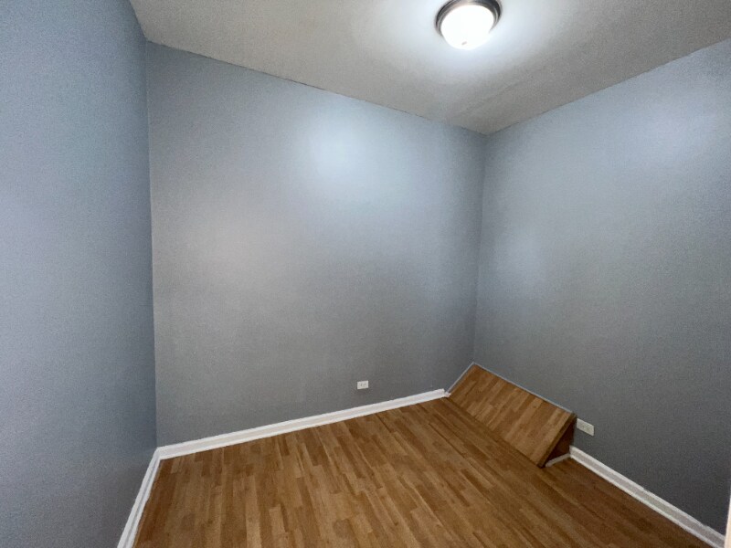 Building Photo - 2701 E 75th Pl