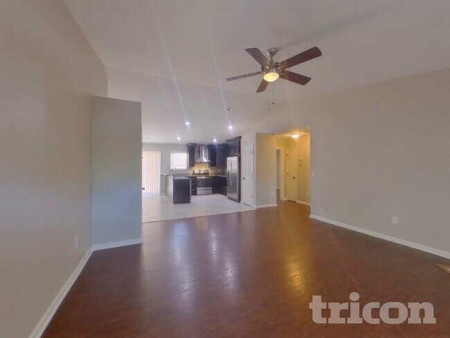 Building Photo - 204 Yukon Dr