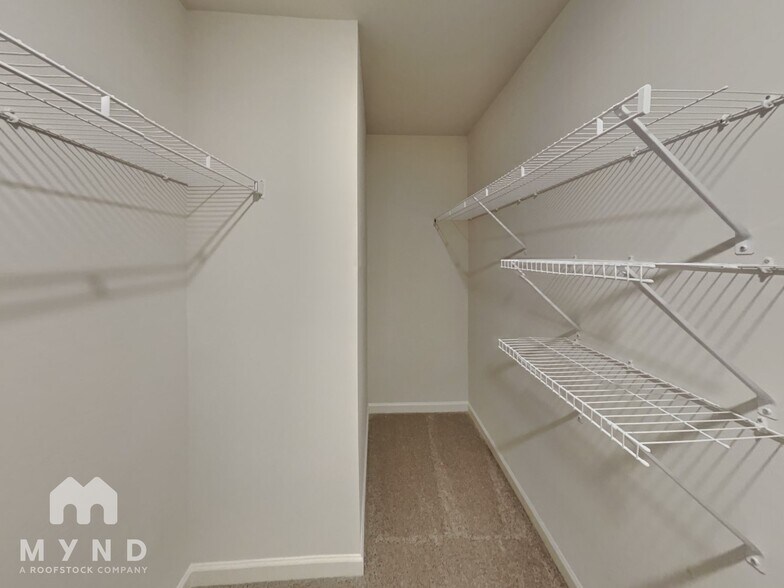 Building Photo - 8286 Middlebrook Dr