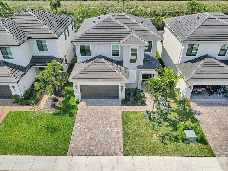 Primary Photo - 6091 Yerba Buena Ct