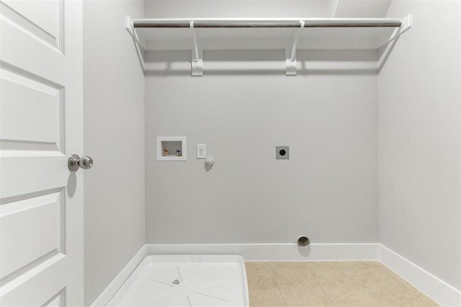 Building Photo - 7604 Resting Mews