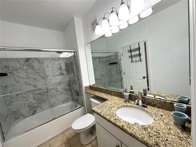 Building Photo - 12843 Madison Pointe Cir