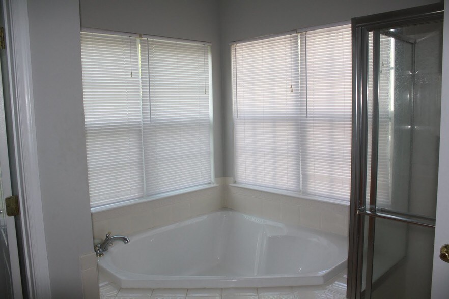 Building Photo - 13632 Flying Squirrel Dr