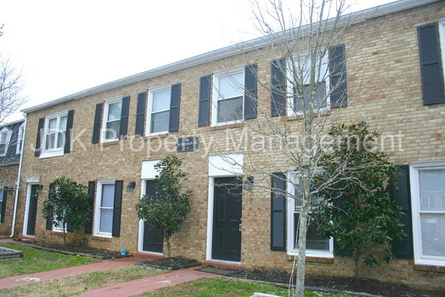 Building Photo - Apartment 2 of Mebane Downs Townhomes