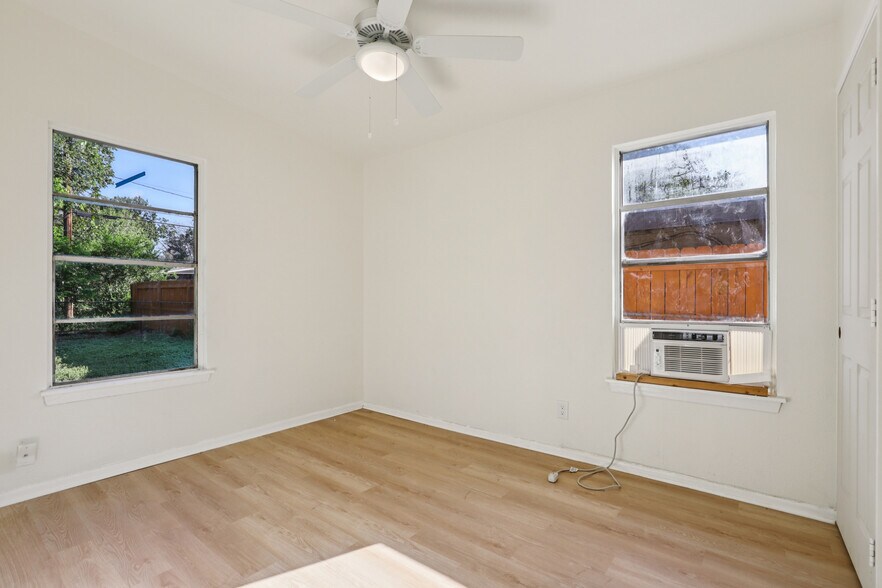 Building Photo - 4307 Skelton Dr