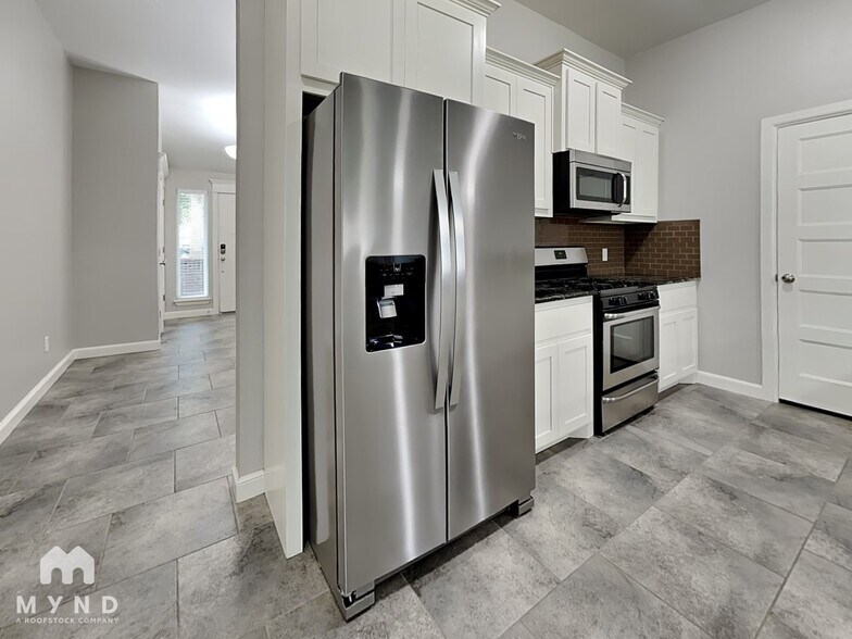 Building Photo - 1124 Merlin Dr