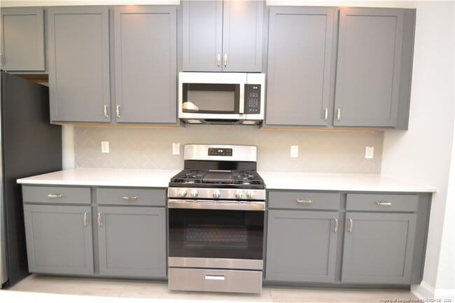 Building Photo - 1509 Village Hall Ln