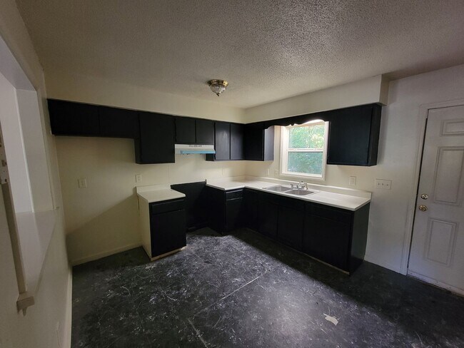 Building Photo - 135 Aunt Mary Ave