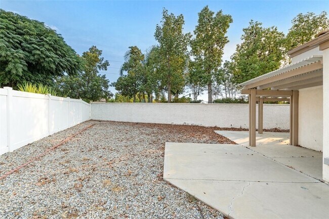 Building Photo - 28243 Valombrosa Dr