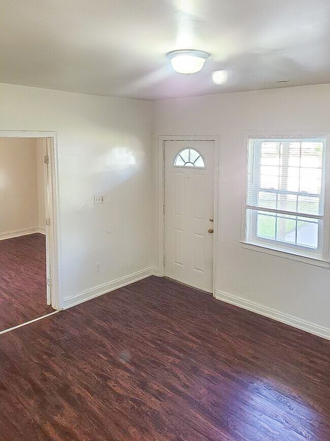 Building Photo - 144 Spring St