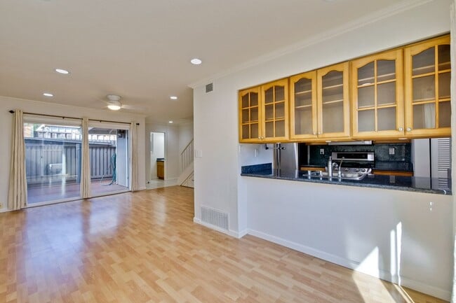 Building Photo - 2-Bed Cupertino Home with Private Yard, In-Unit Laundry, Pool and Clubhouse