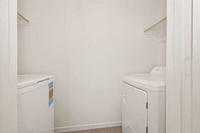 Building Photo - 26923 Dalmatian Bellflower Dr