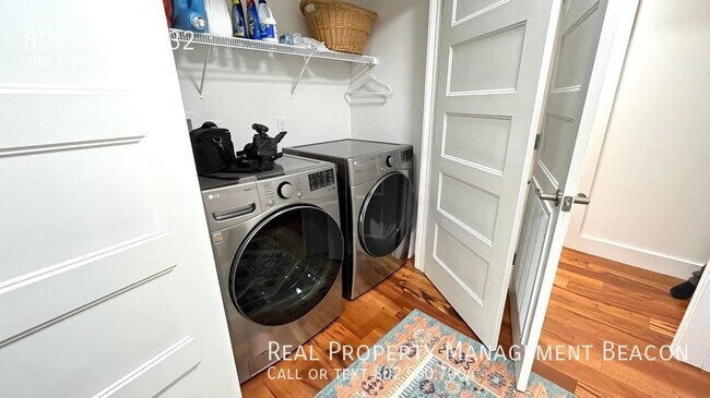 Building Photo - Furnished Thetford VT Luxury Home for Rent...