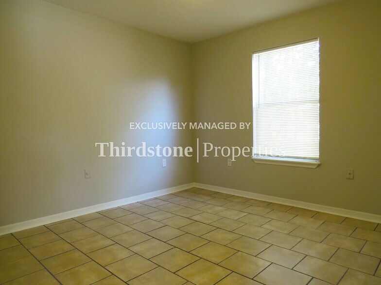 Building Photo - 481 E 44th St