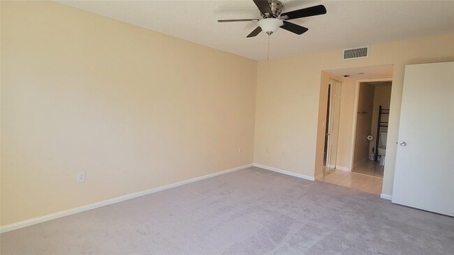 Building Photo - 901 SW 141st Ave