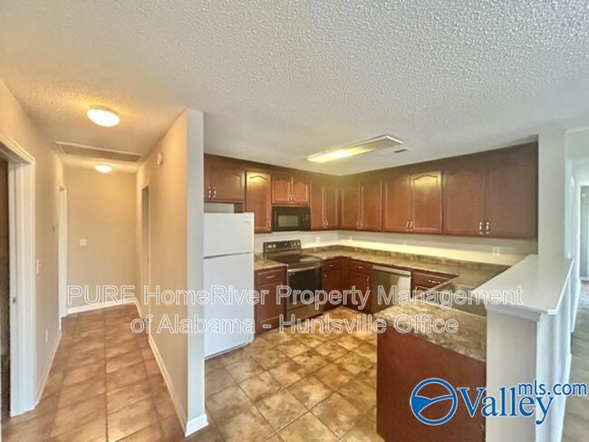 Building Photo - 423 Jasmine Dr