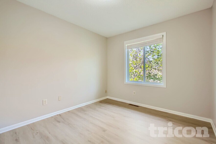 Building Photo - 8301 Thomas Ave N