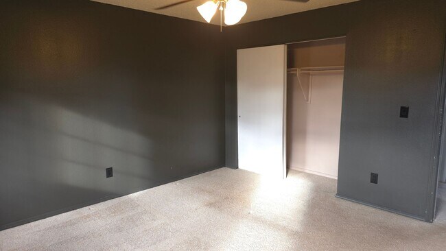 Building Photo - Tri-level home near Ft. Carson!!!