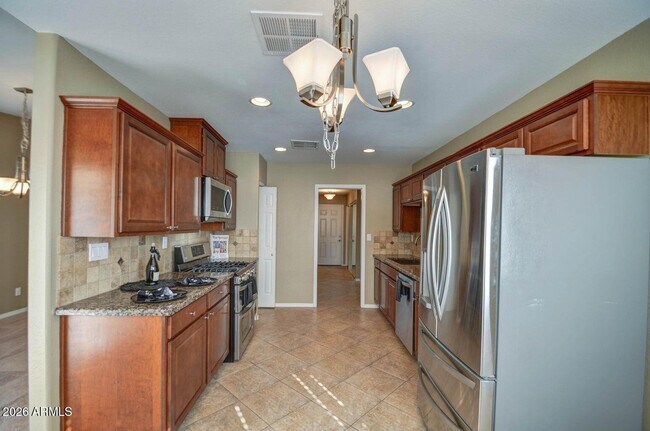 Building Photo - 3022 N 34th Pl