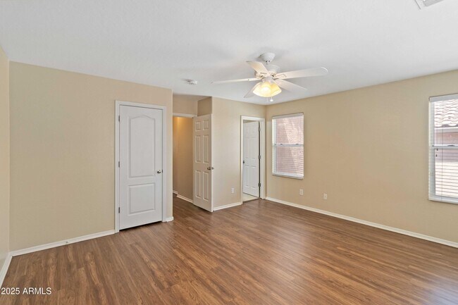 Building Photo - 10 N 88th Ave