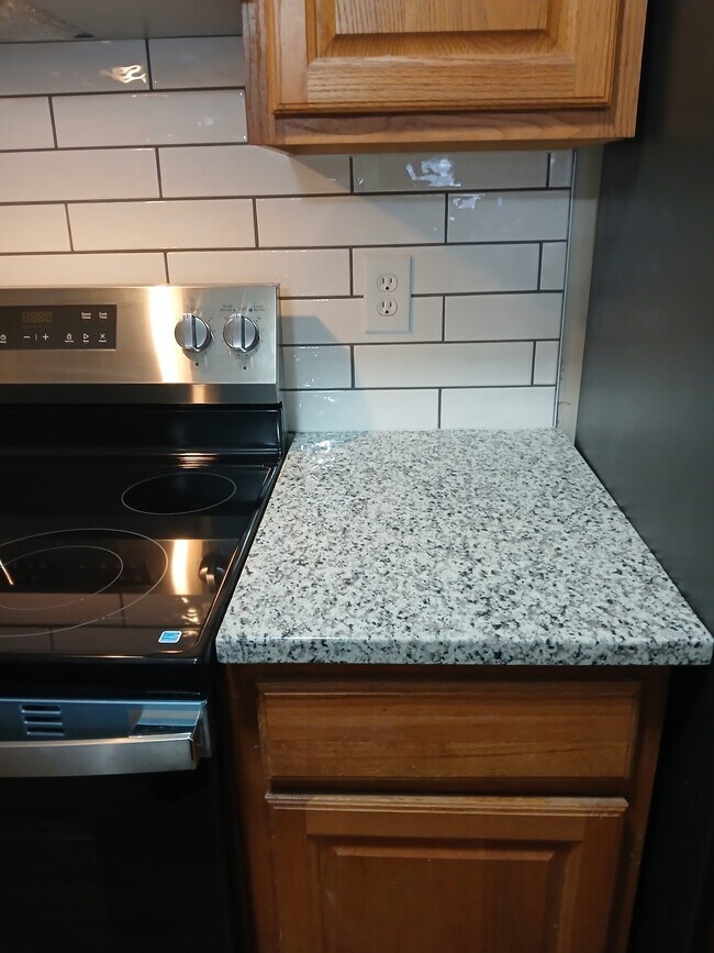 Building Photo - 5217 Crystal Ct