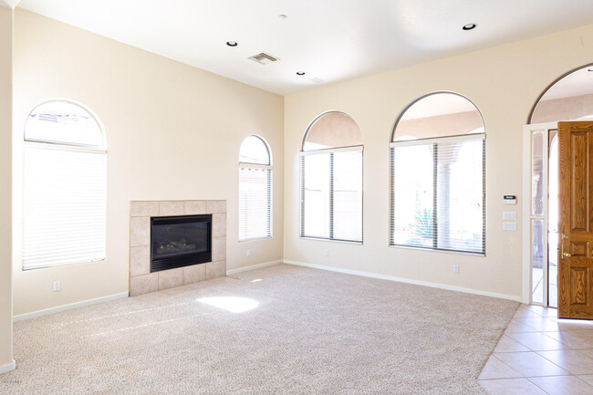 Building Photo - 11183 E Beck Ln