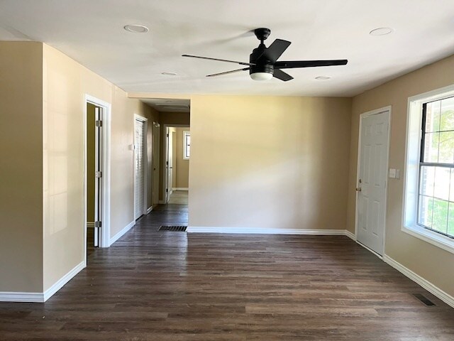 Building Photo - 203 Vienna Cir