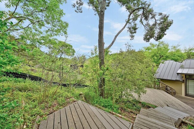Building Photo - 307 Laurel Valley Rd