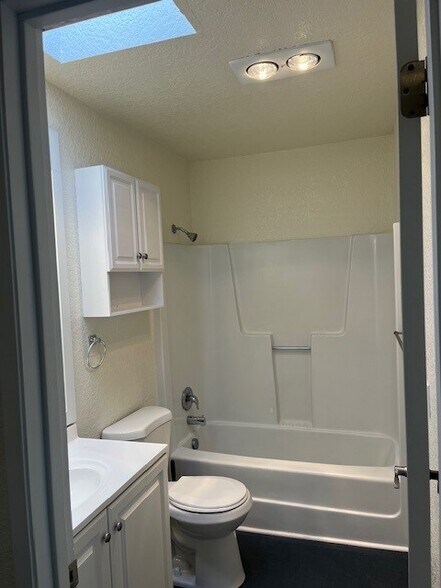 Master Bathroom - 10320 NE 186th St