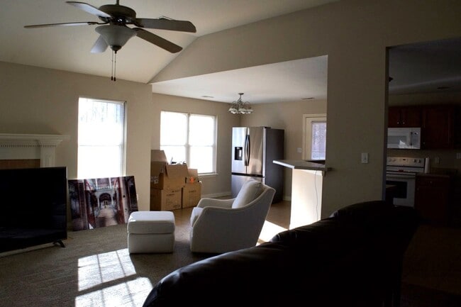 Building Photo - Nice 3 Bed 2 Bath House In Vanderveen Crossing!