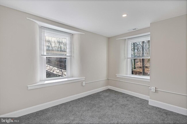 Building Photo - 57 S Limekiln Pike