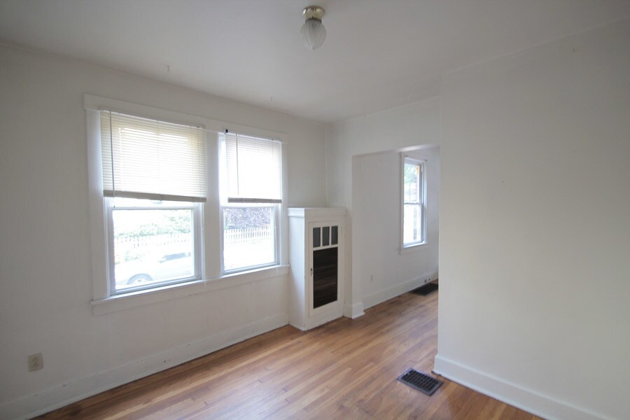 Building Photo - 316 Whitney Ave