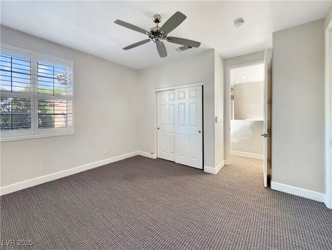 Building Photo - 1352 Fox Acres Dr