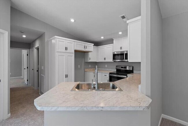 Building Photo - 7763 Devonshire Dr