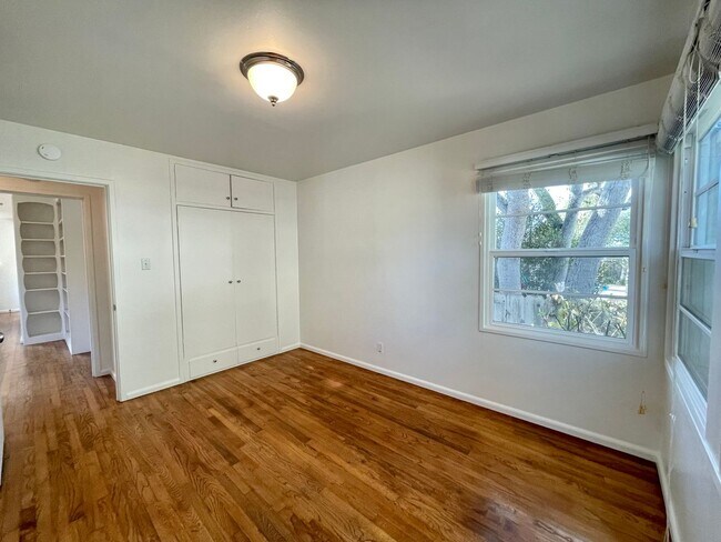 Building Photo - Adorable Two-Bedroom in the Hillcrest Area of Pacific Grove!
