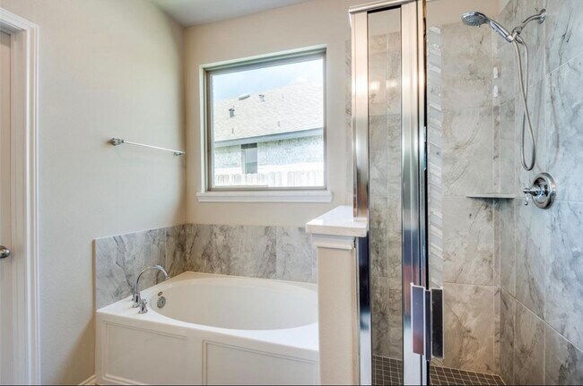 Building Photo - 523 Timber Voyage Ct