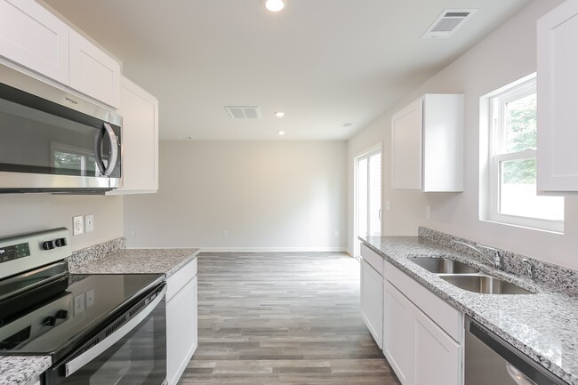 Building Photo - 679 Farmstead Trail