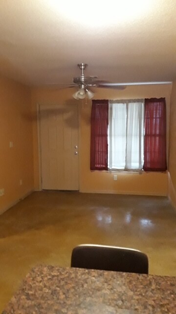 Building Photo - 2627 TX-72
