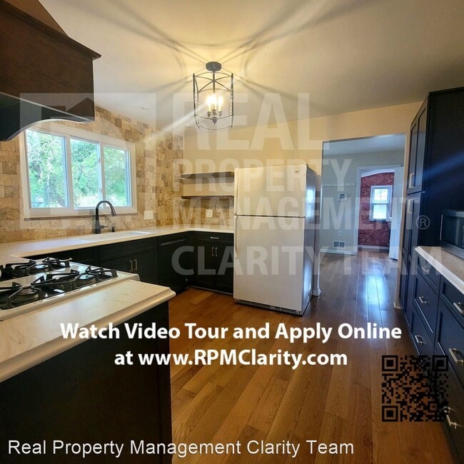 Building Photo - 3 br, 1.5 bath House - 2842 Evergreen Rd