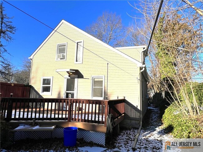 Building Photo - 11 Plainsboro Rd