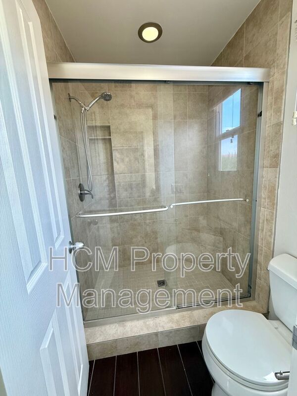 Building Photo - 74 Chantilly