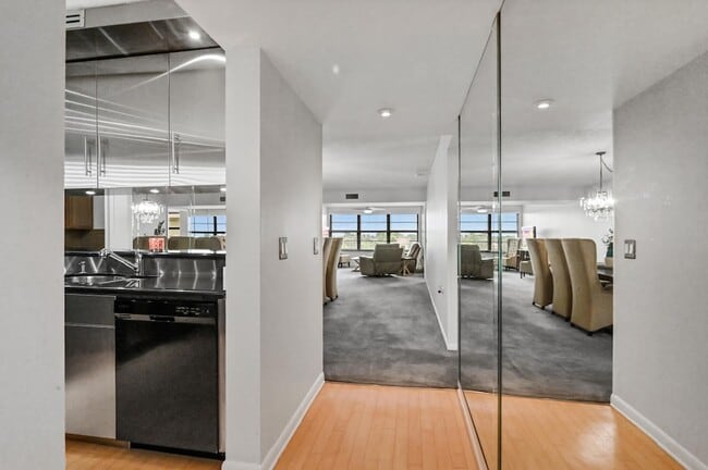 Building Photo - 3507 Village Blvd