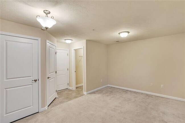 Building Photo - 620 Fairgate Drive